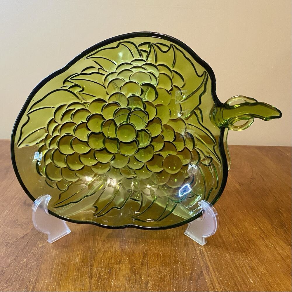 Vintage Indiana Glass Large Green Grape Cluster Pattern Fruit Serving Bowl 13"
